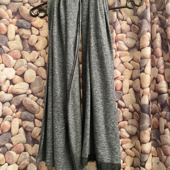 Lululemon Vinyasa snap infinity scarf wrap - Heathered Teal colour - Picture 8 of 8